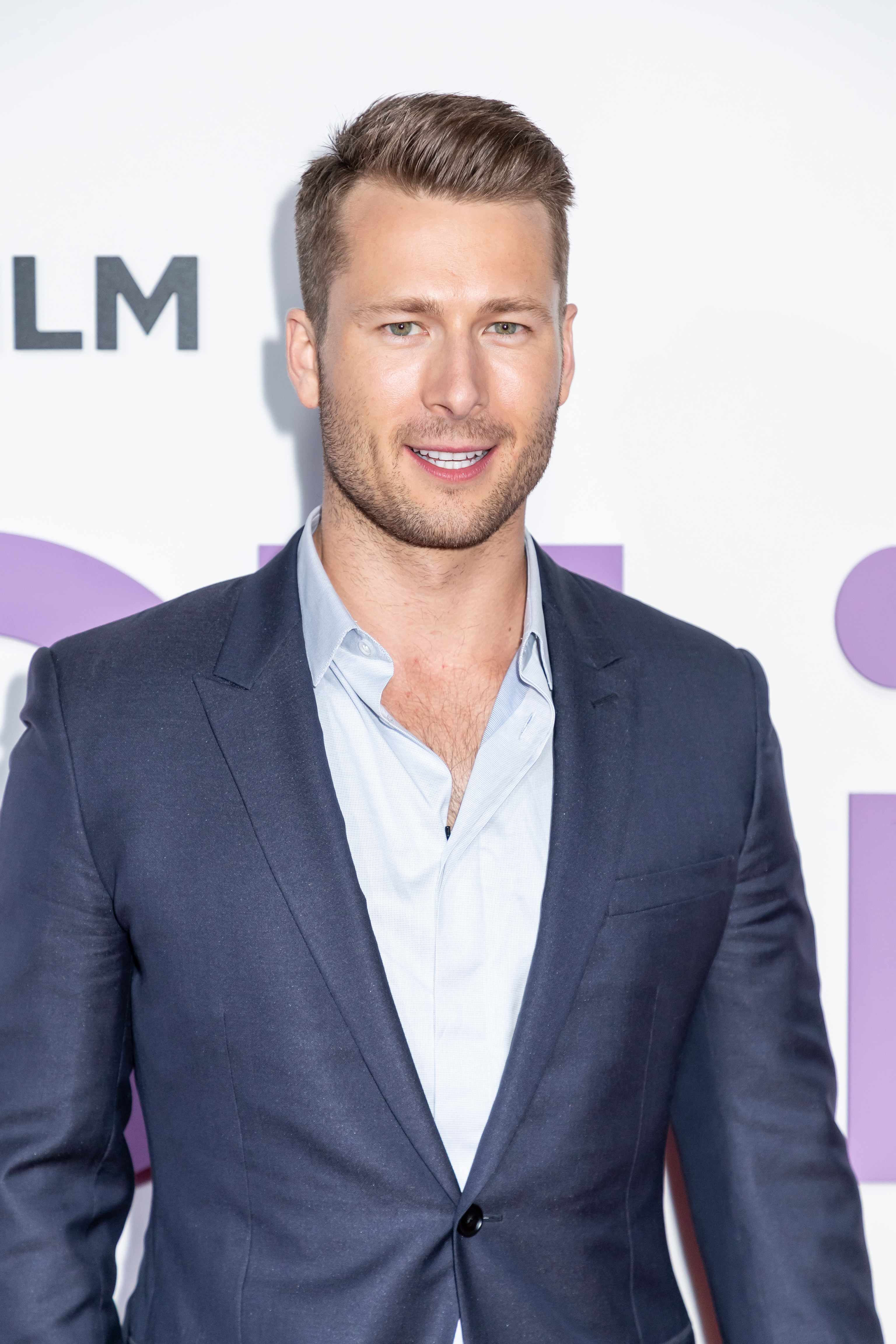 Glen Powell at Premiere the Netflix film 'Set It Up' in 2018