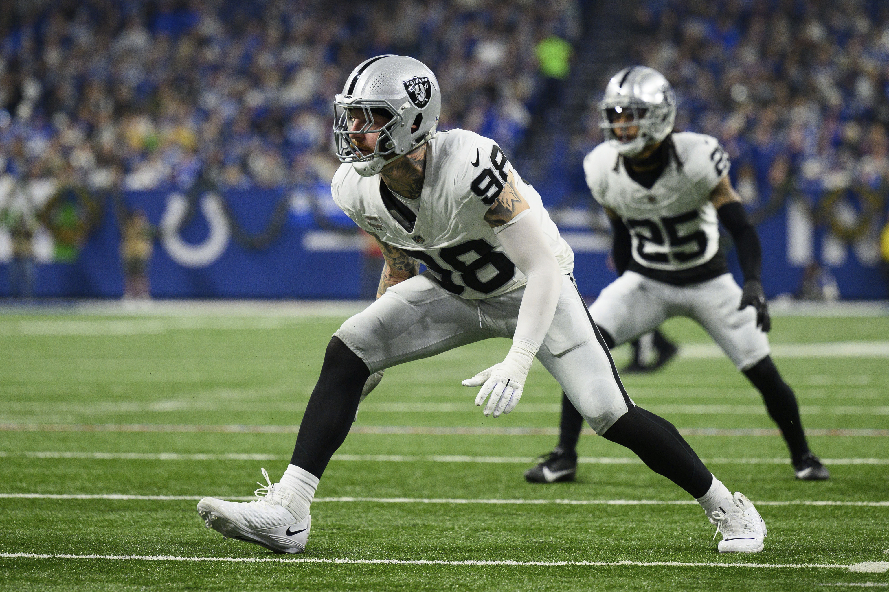 Las Vegas Raiders defensive end Maxx Crosby (98).