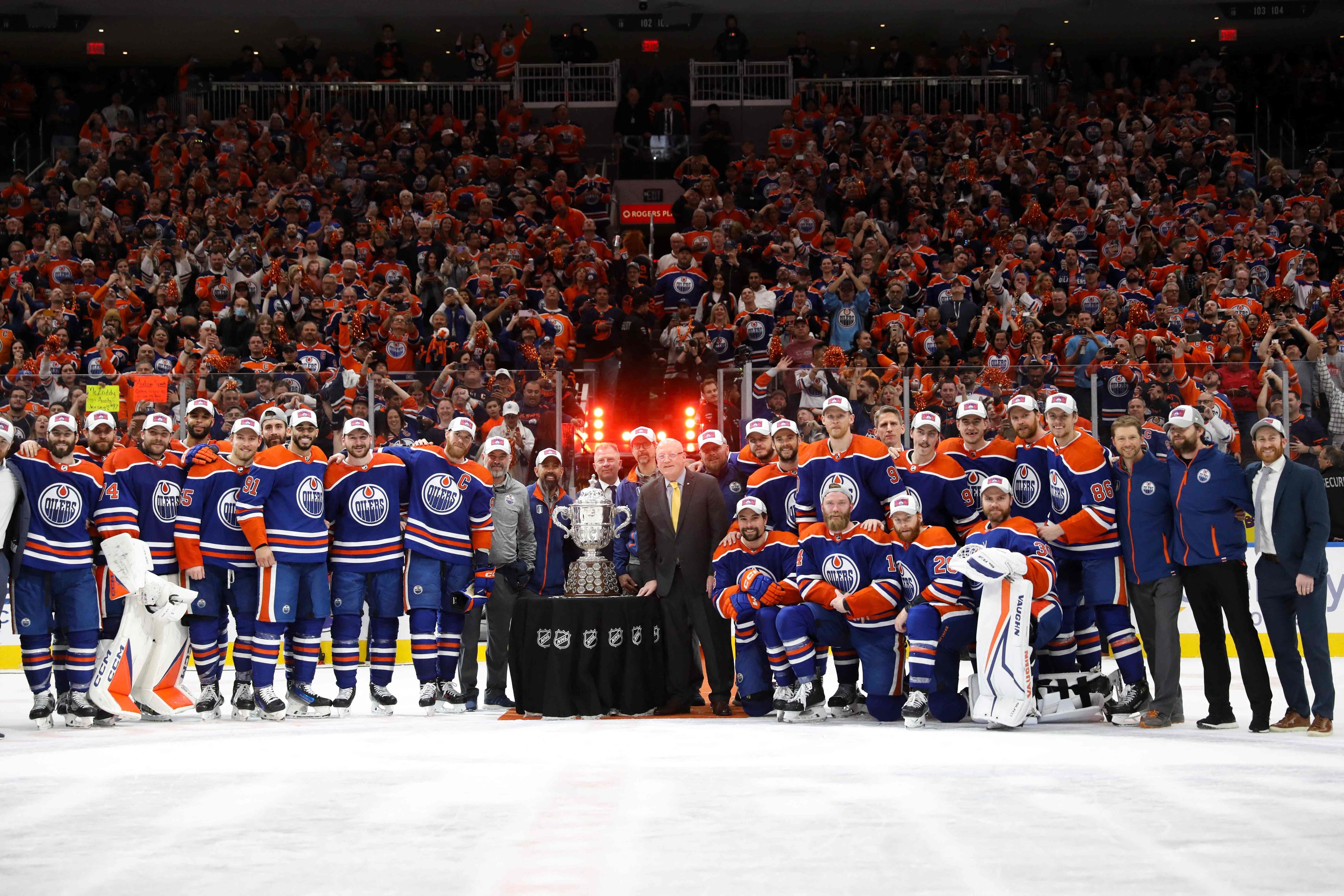 Edmonton Oilers celebrate the victory.