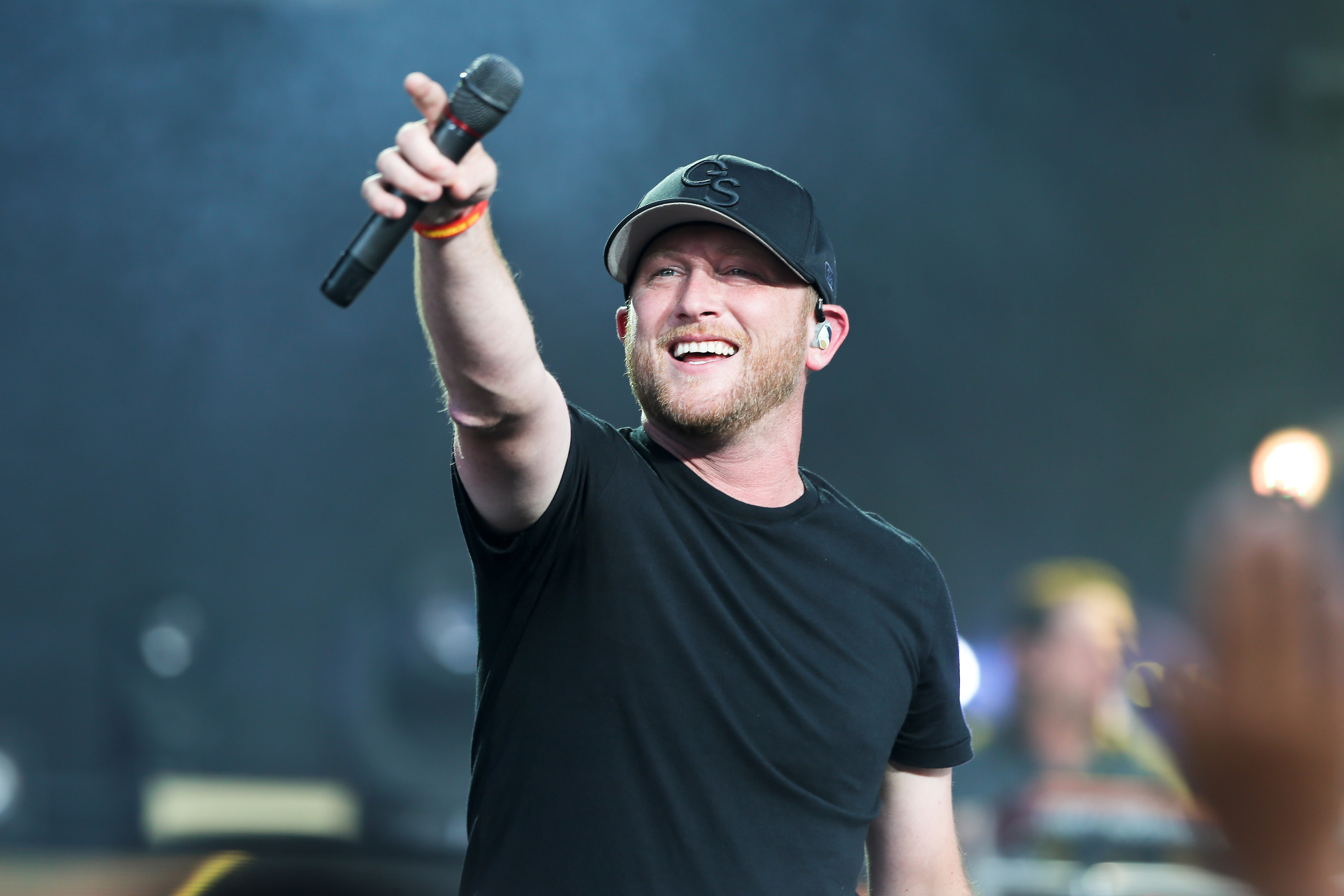 Cole Swindell.