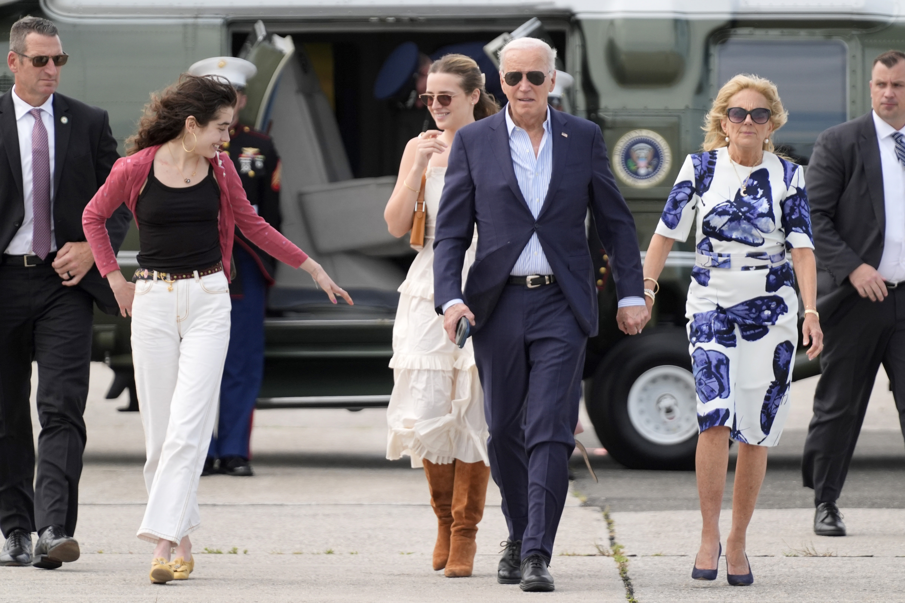 Joe Biden and Jill Biden with granddaughters.