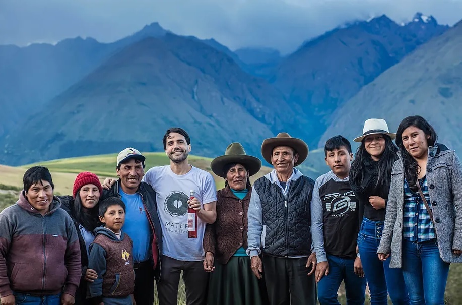 Virgilio Martinez, with members of the indigenous communities.