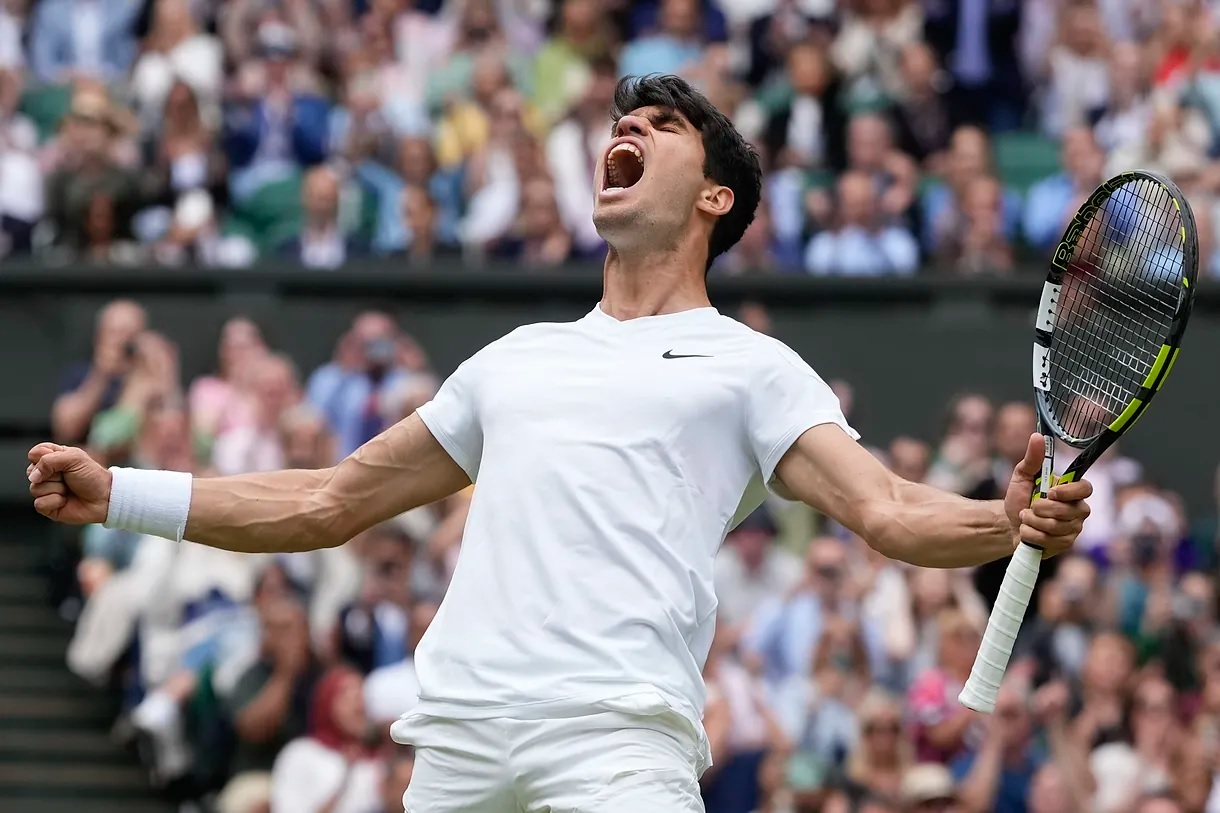 Alcaraz celebrates against Medvedev, this Friday.