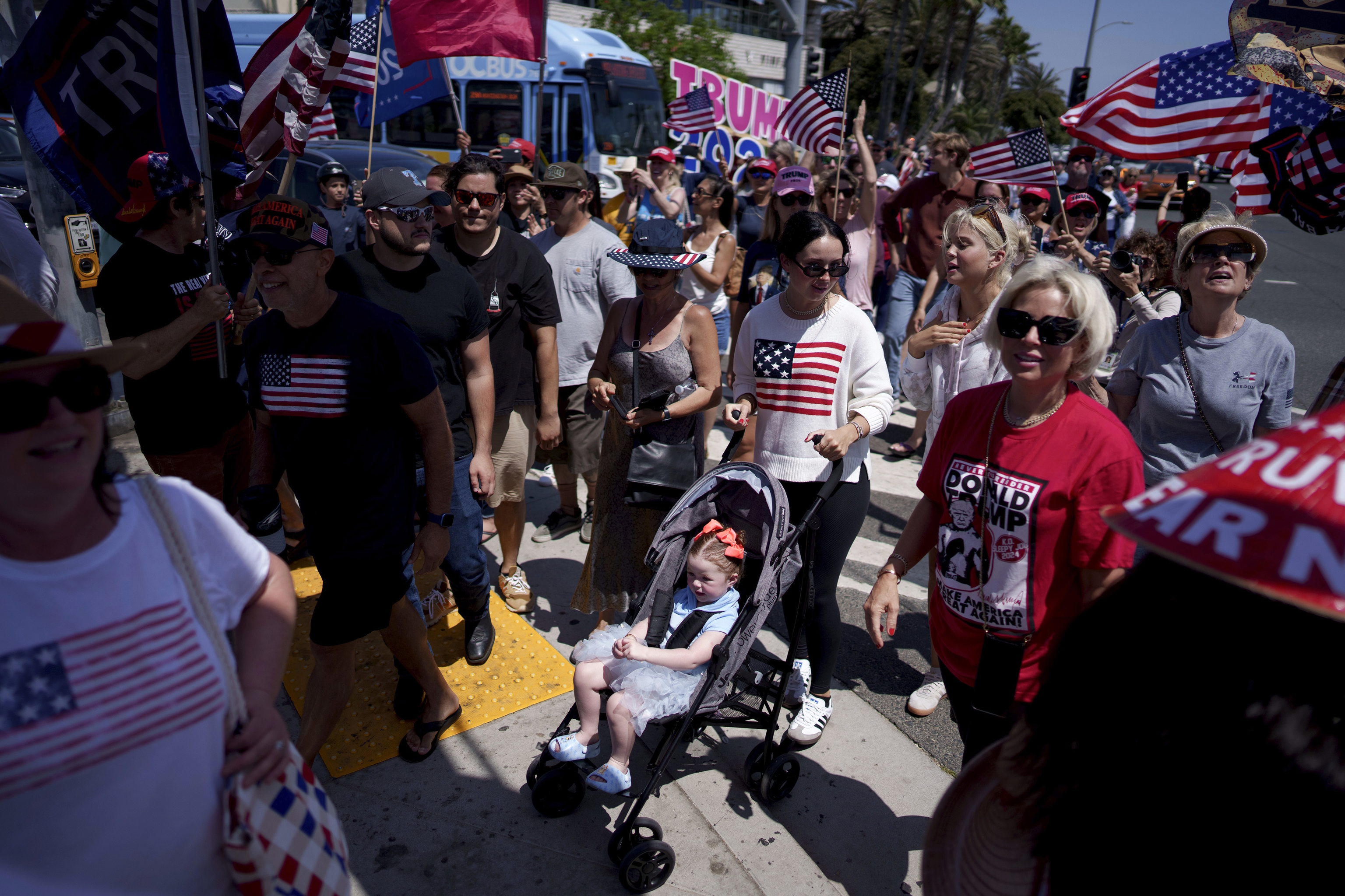 People rally in support of Trump.