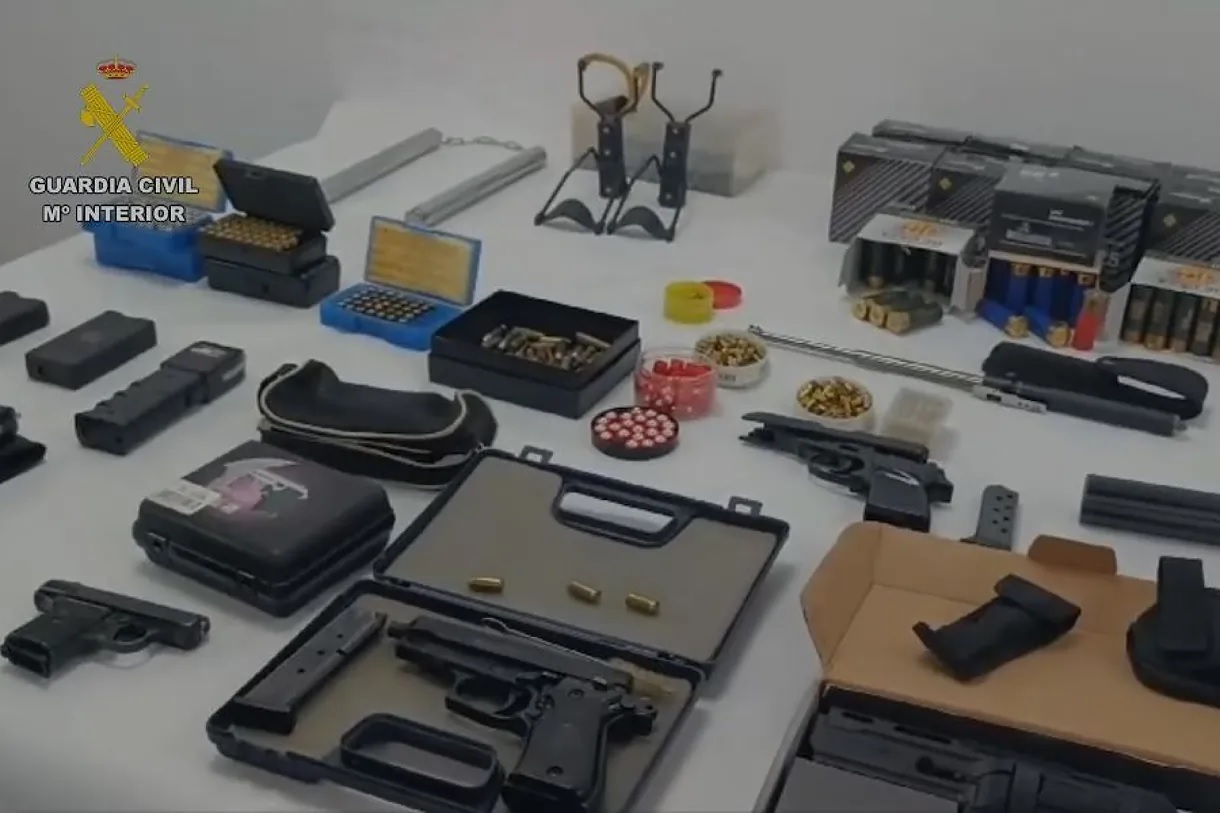 The police seized 34 guns and ammunitions.