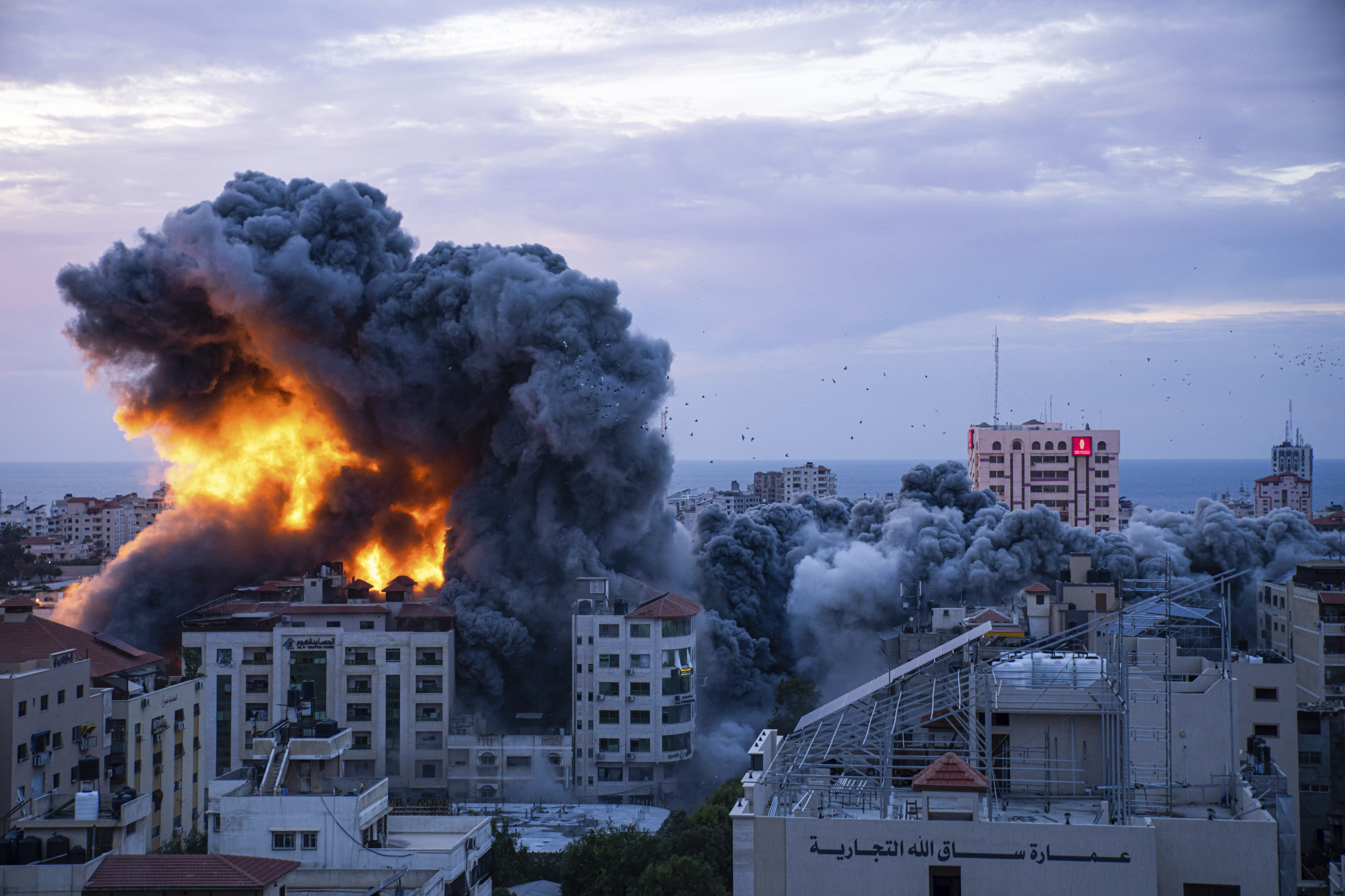 Thousands of rockets as dozens of Hamas fighters