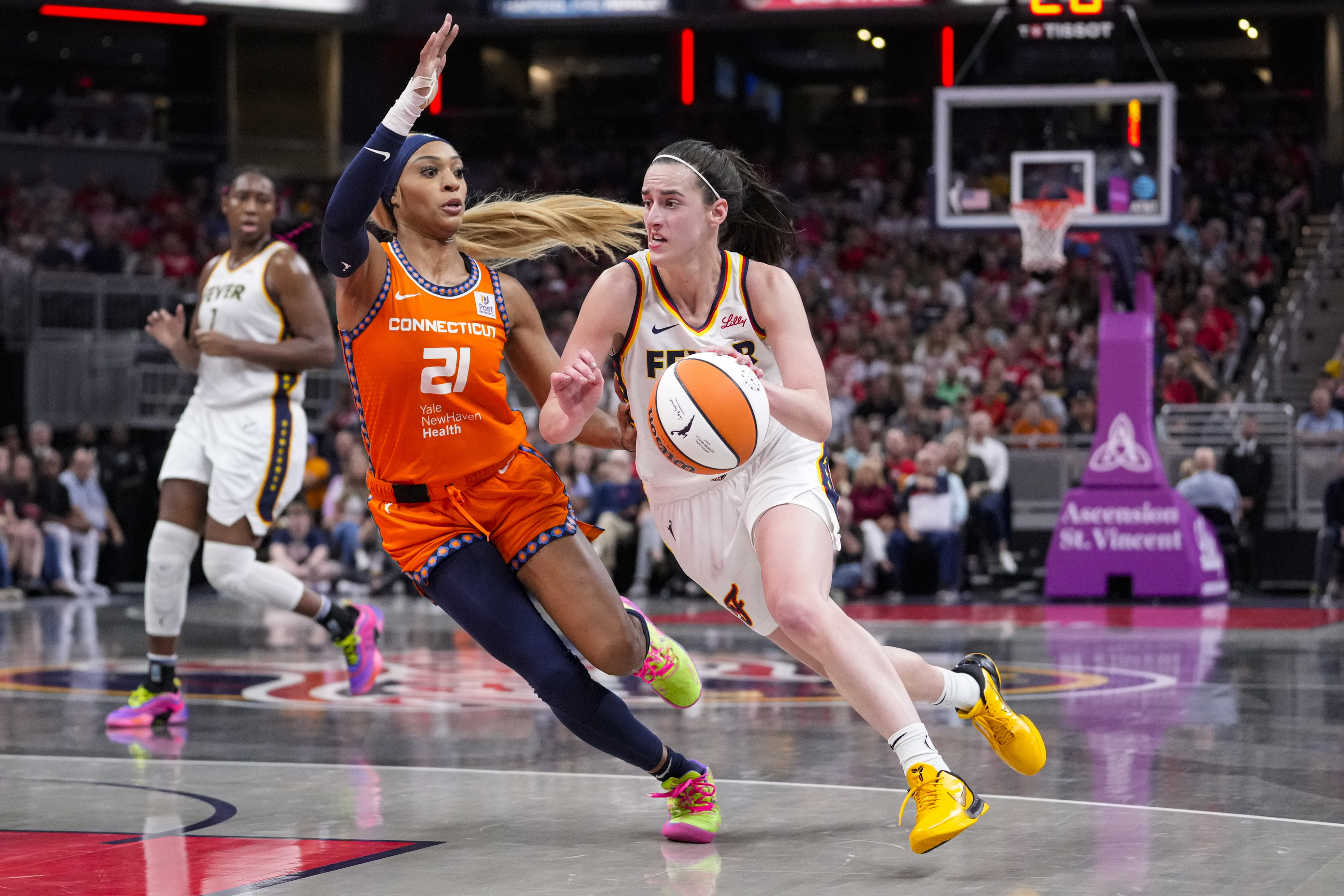 Indiana Fever guard Caitlin Clark