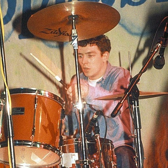 Tony McCarroll shares a photo of his concerts with oasis