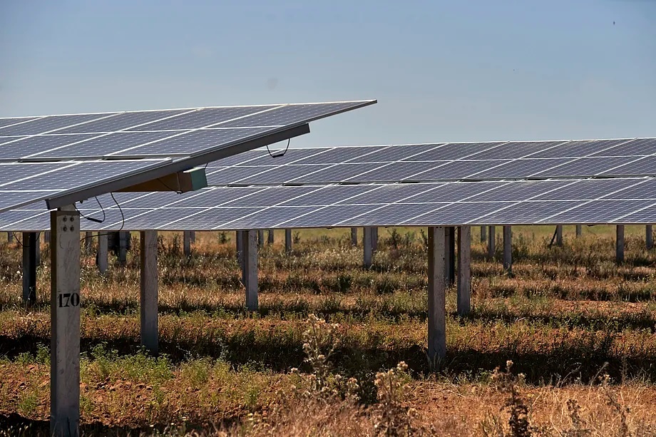 olar panels at the photovoltaic plant in Las Corchas in the municipality of Carmona, in Seville.