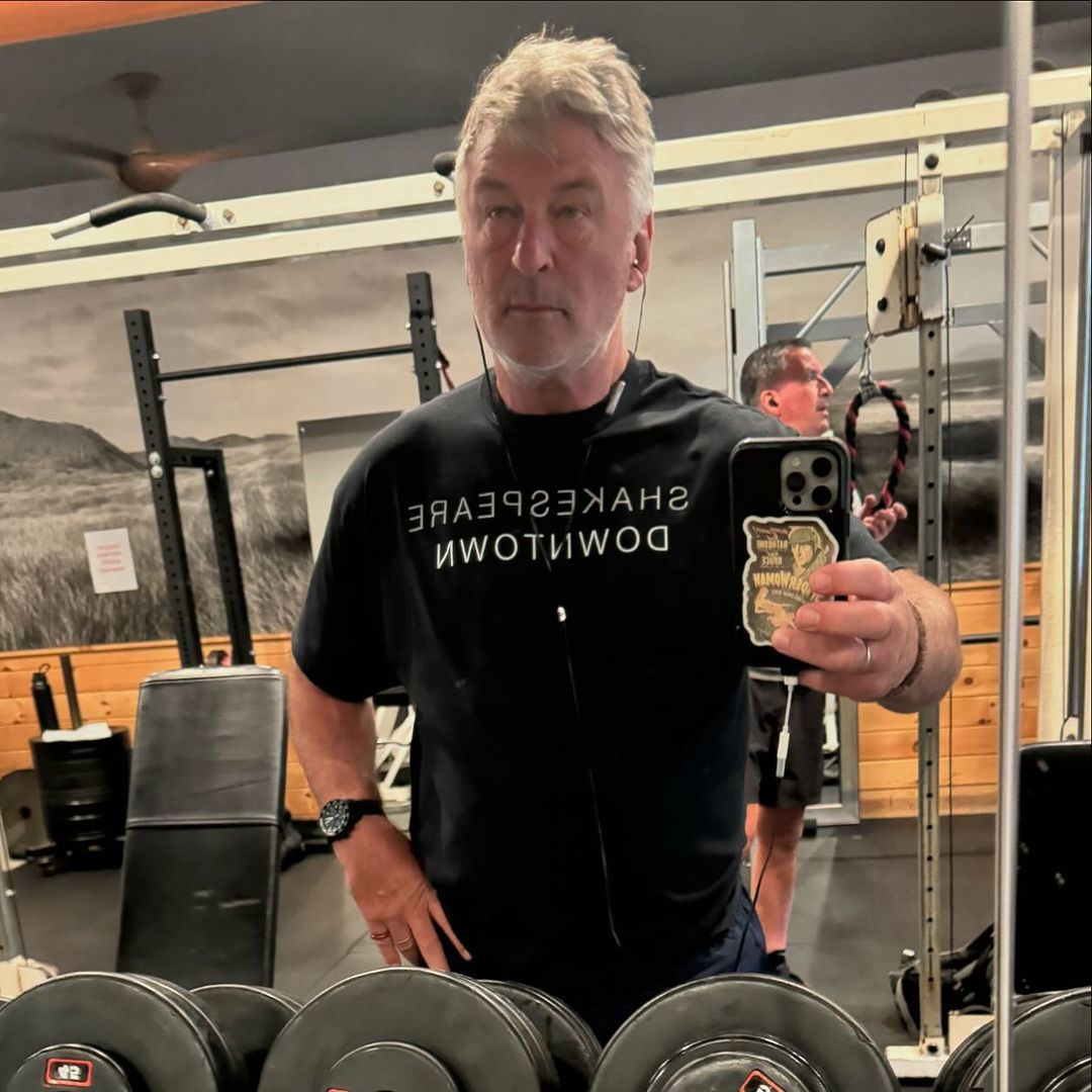 Alec Baldwin share his routine on Instagram