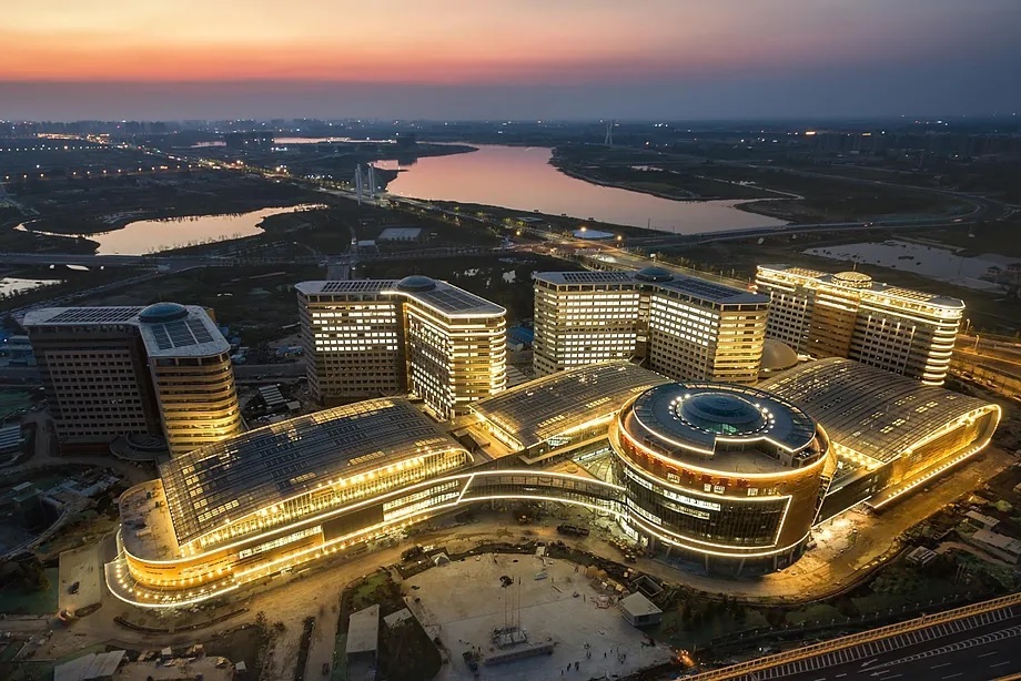 Night aerial view of the First Affiliated Hospital of Zhengzhou University.