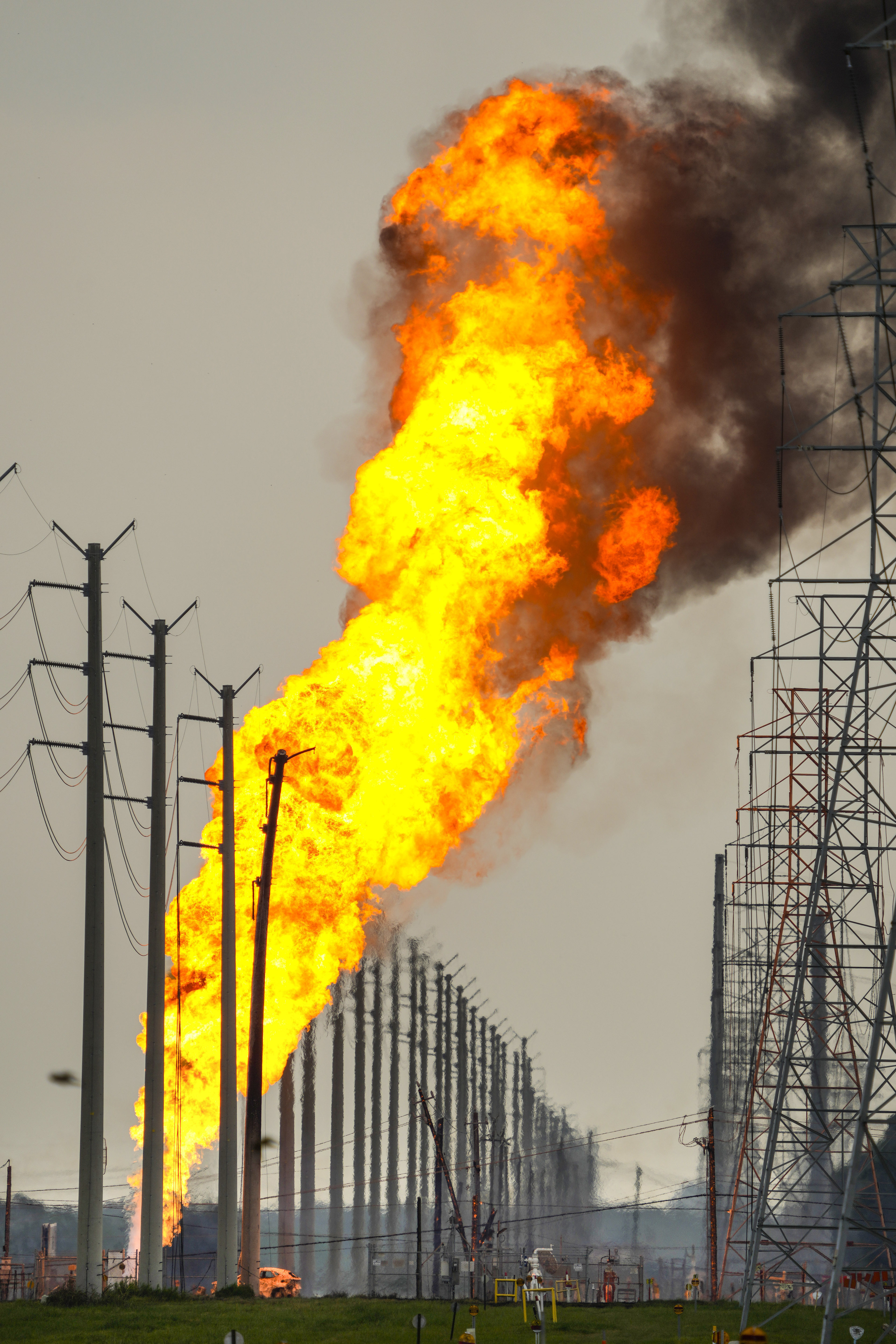 A liquefied natural gas pipeline bursts into flames near the Spencer and Summerton highway