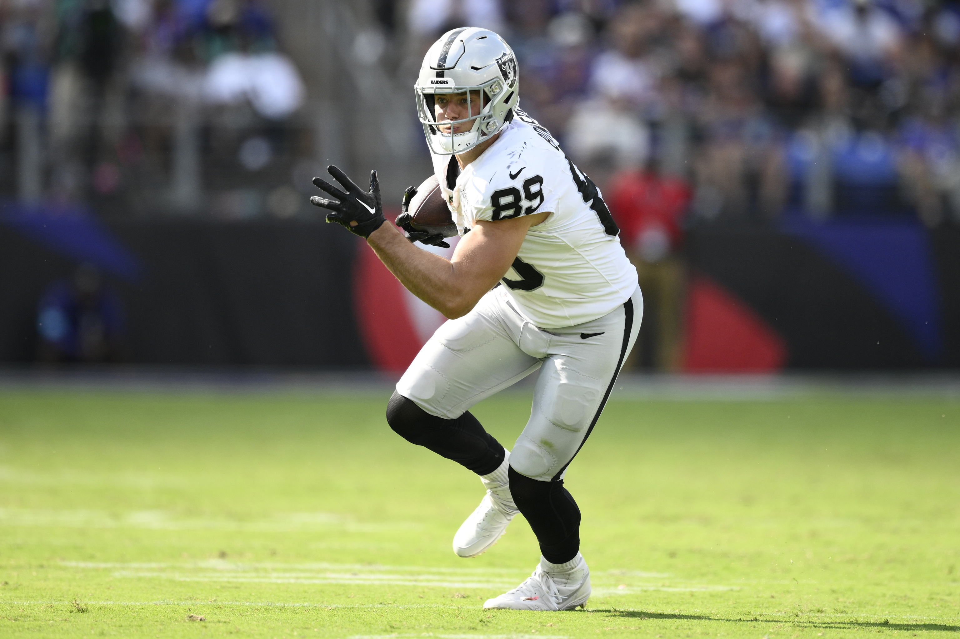 Las Vegas Raiders tight end Brock Bowers.