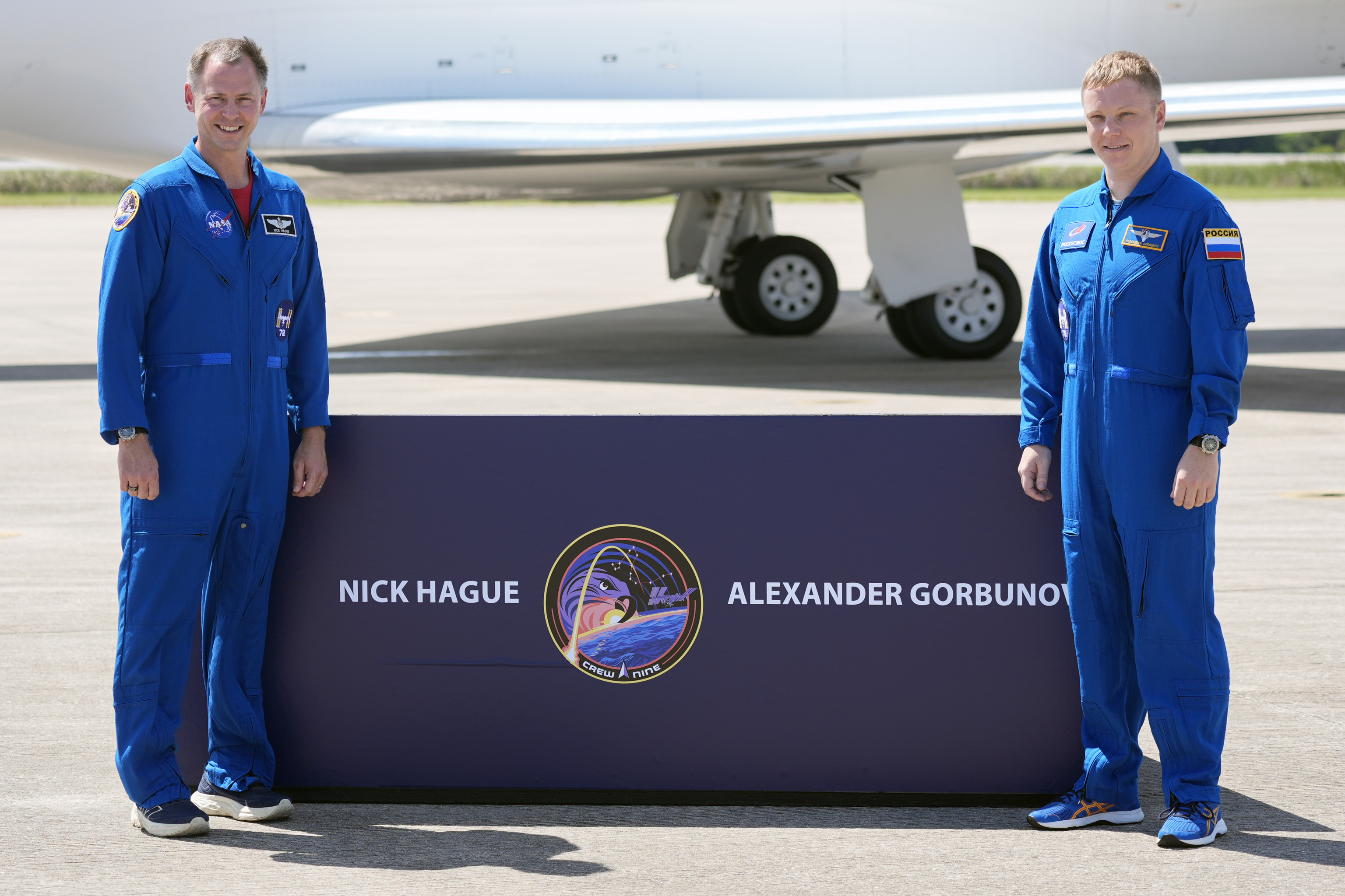 NASA astronaut Nick Hague, left, and Roscosmos cosmonaut Aleksandr Gorbunov