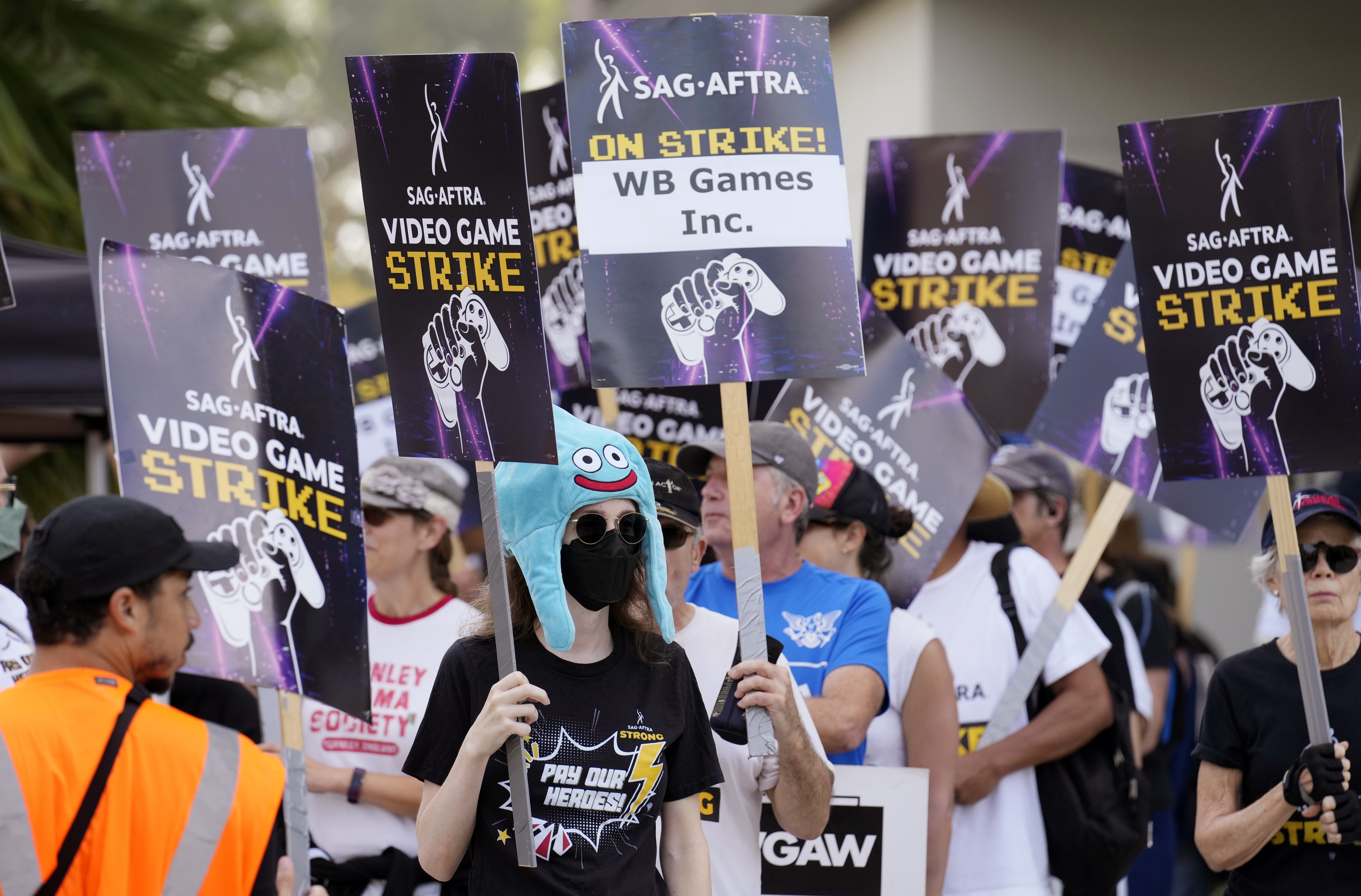 Hollywood's actors union called a strike against the popular multiplayer online game "League of Legends"