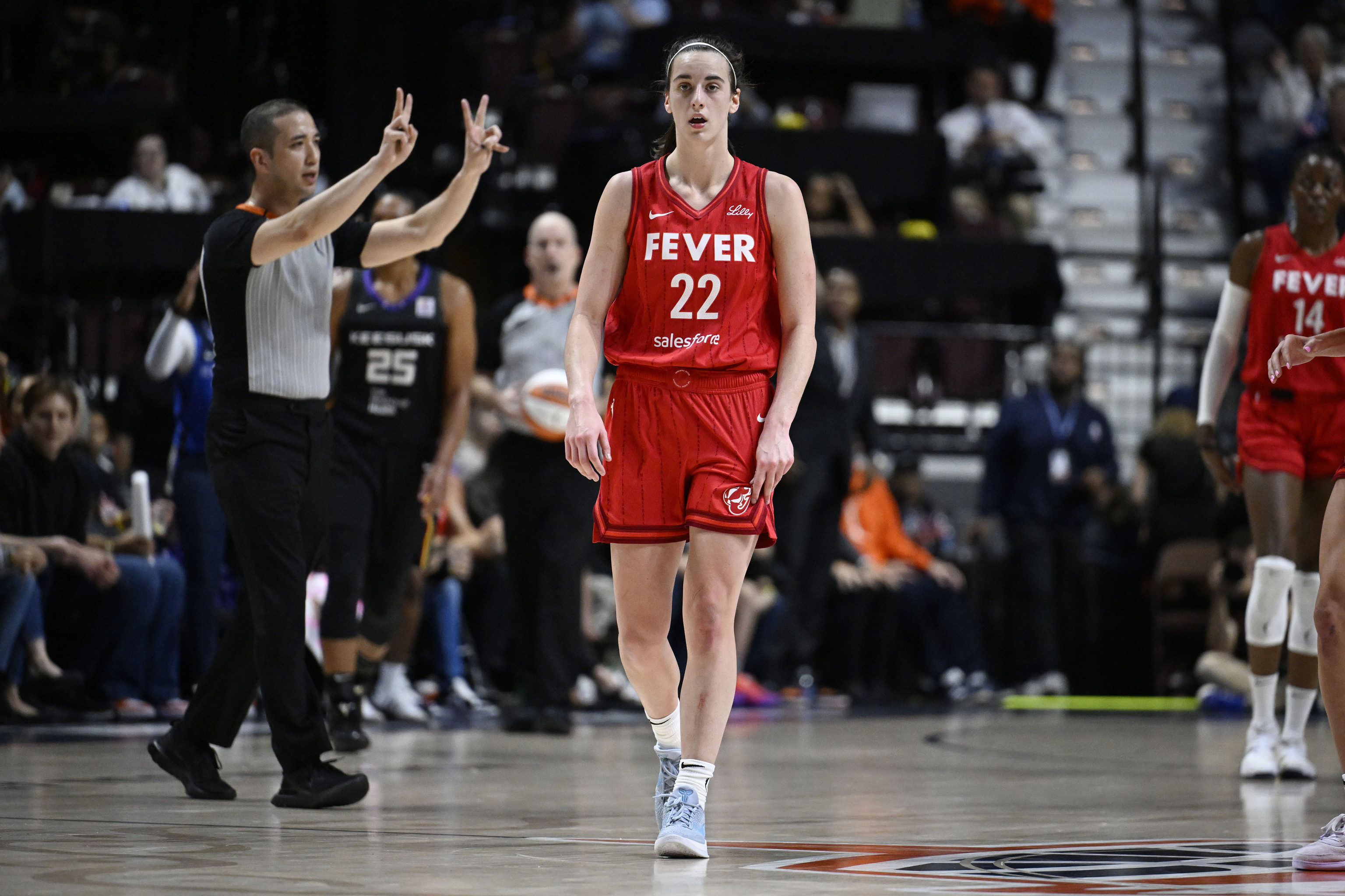 Indiana Fever guard Caitlin Clark (22).