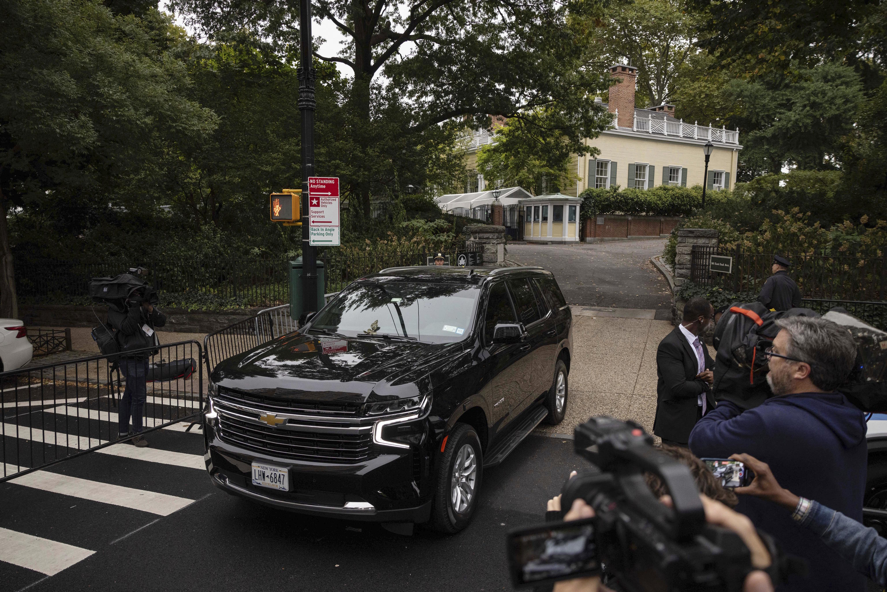 A car exits Gracie Mansion, the official residence of NY City Mayor E. Adams.