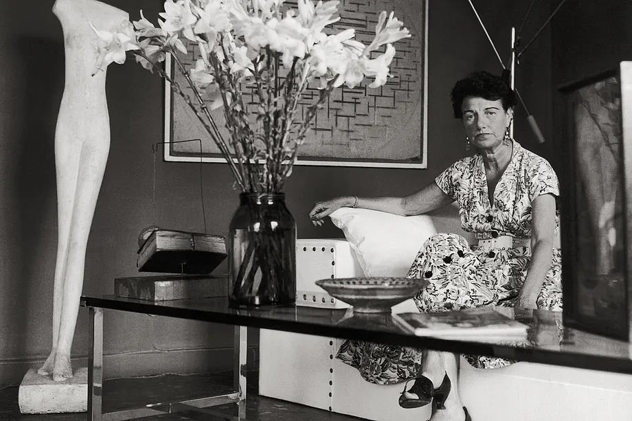 Peggy Guggenheim in her palace in Venice, in a 1962.