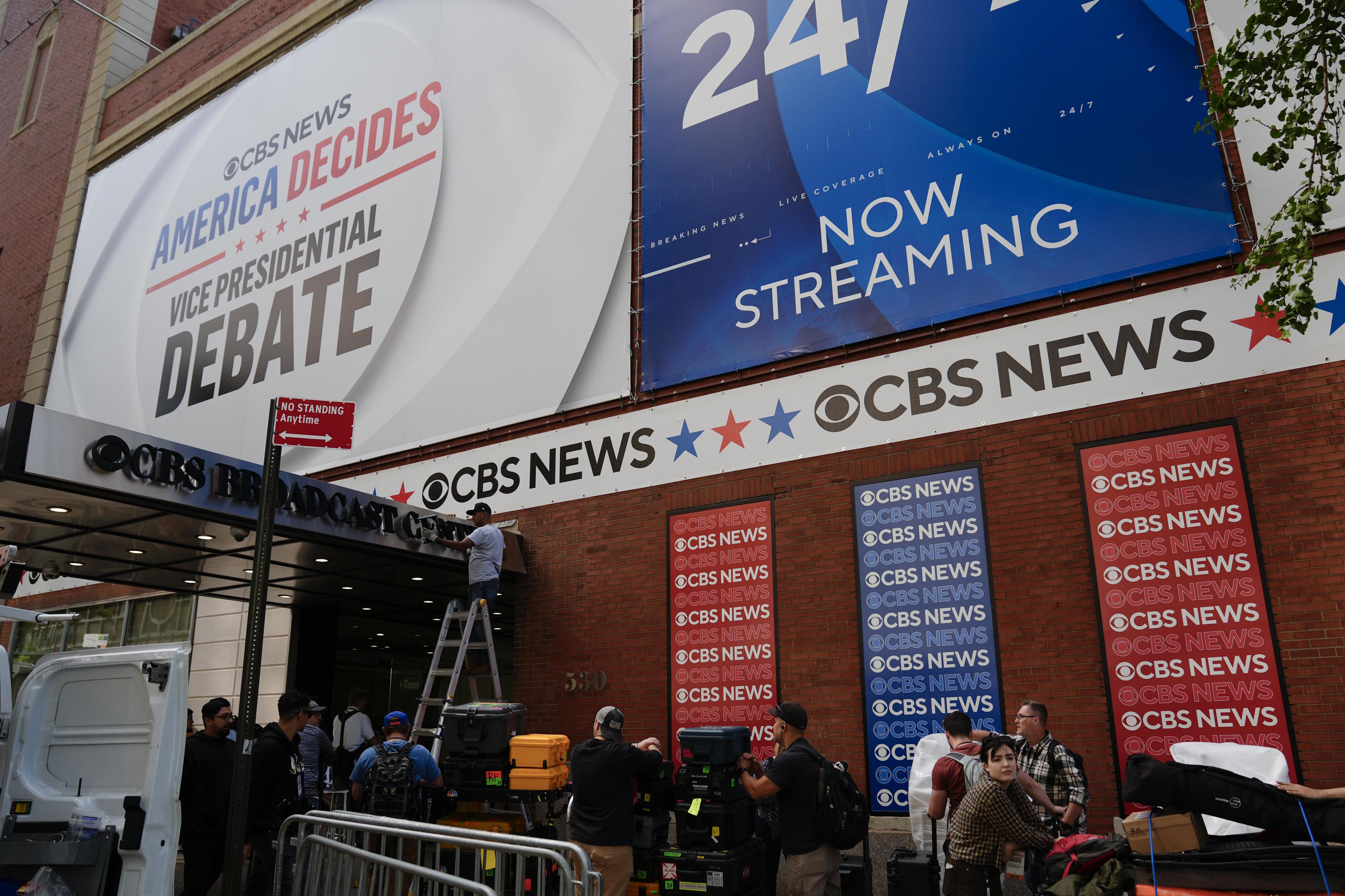 The candidates' conversation was calm and civilized.