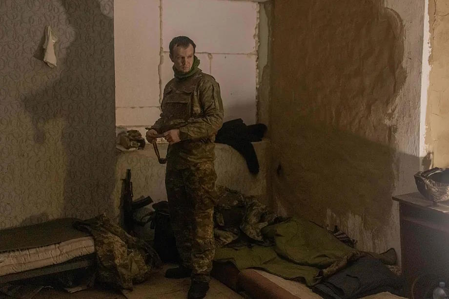 A Ukrainian soldier in the eastern region of Donetsk.