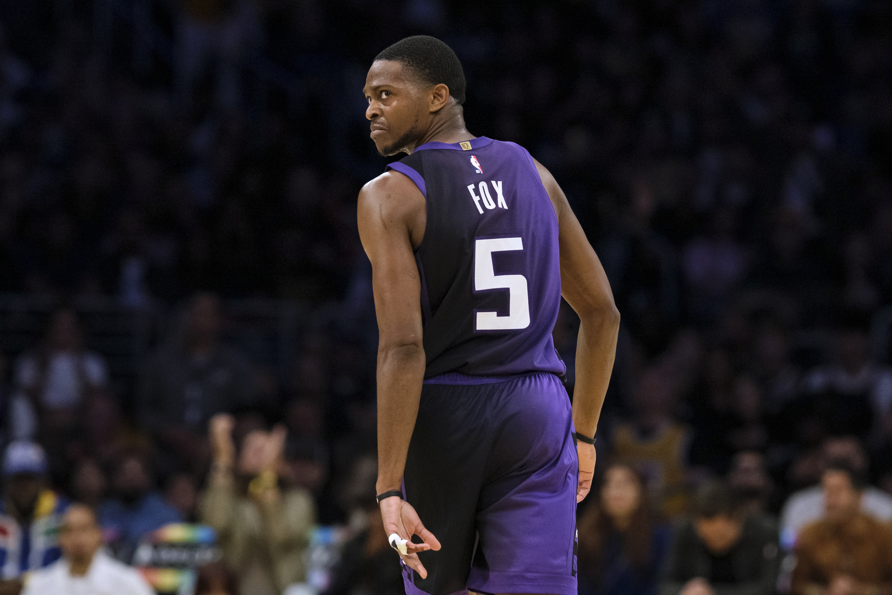Sacramento Kings guard De'Aaron Fox (5).