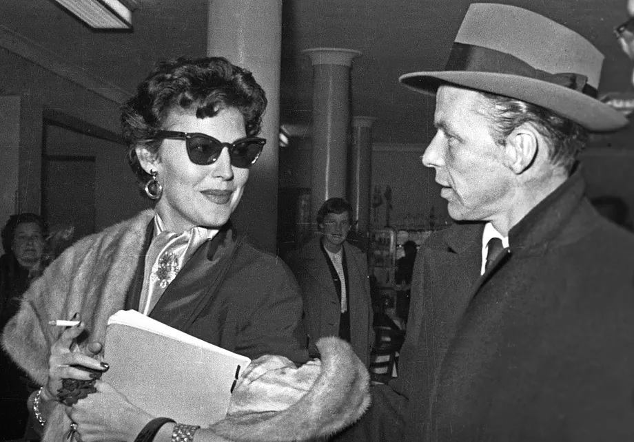 Ava and Sinatra at the Chicote bar.