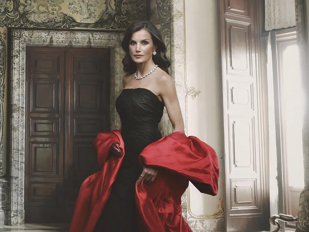 Queen Letizia, dressed in Balenciaga.