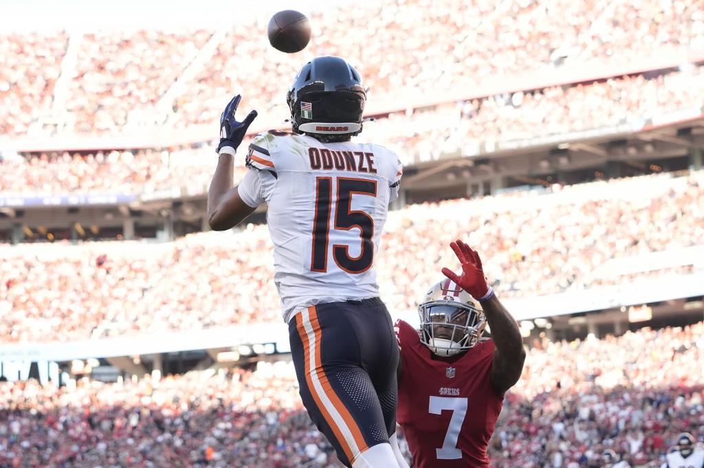 Chicago Bears wide receiver Rome Odunze (15) catches a touchdown pass against San Francisco 49ers cornerback Charvarius Ward (7)