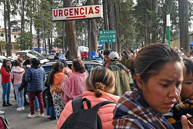 Lines at the Emergency Room of a hospital in the State of Mexico.