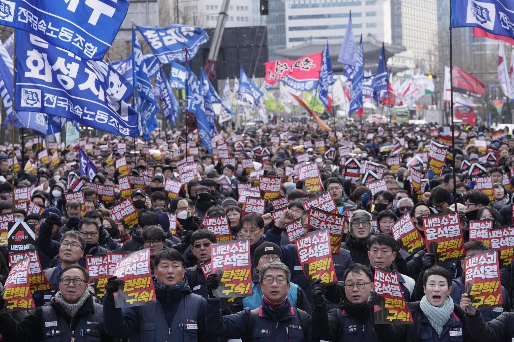Protesters stage a rally demanding South Korean President Yoon Suk Yeol's impeachment in Seoul