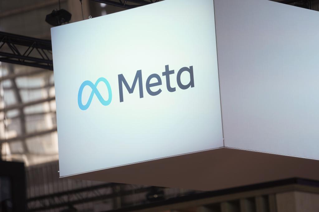El logotipo de Meta en la feria Vivatech en Pars