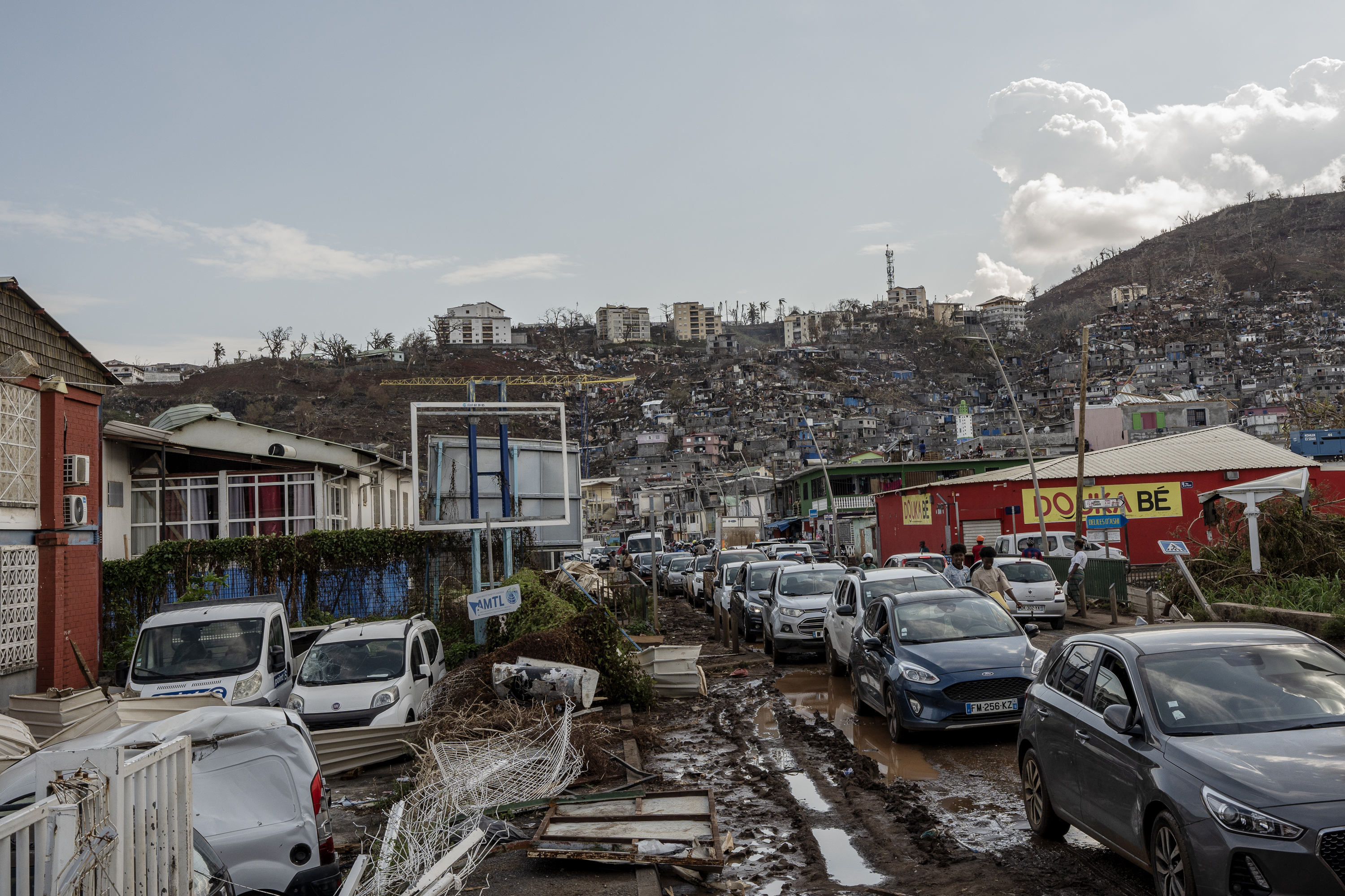 Cars are stopped in a traffic jam in Mamoudzou.