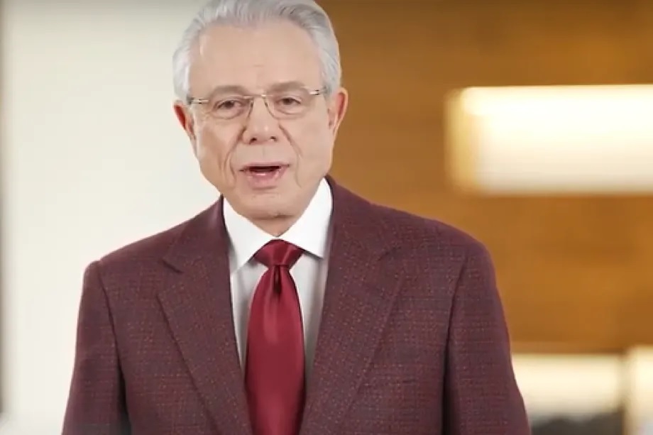 Benjamn Len, in a promotional video of his company, Leon Medical Centers.