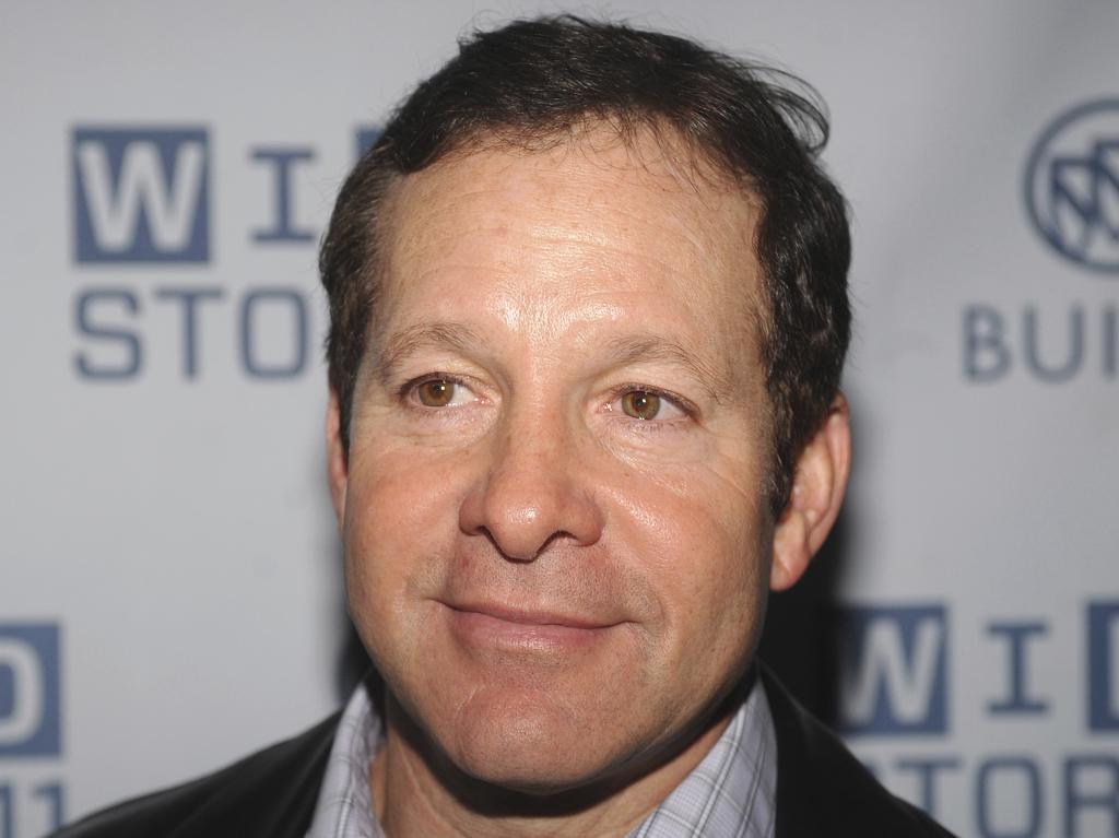 The American actor Steve Guttenberg.