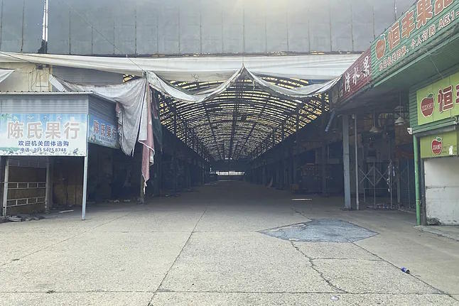 JANUARY 2025: The Huanan market completely empty.