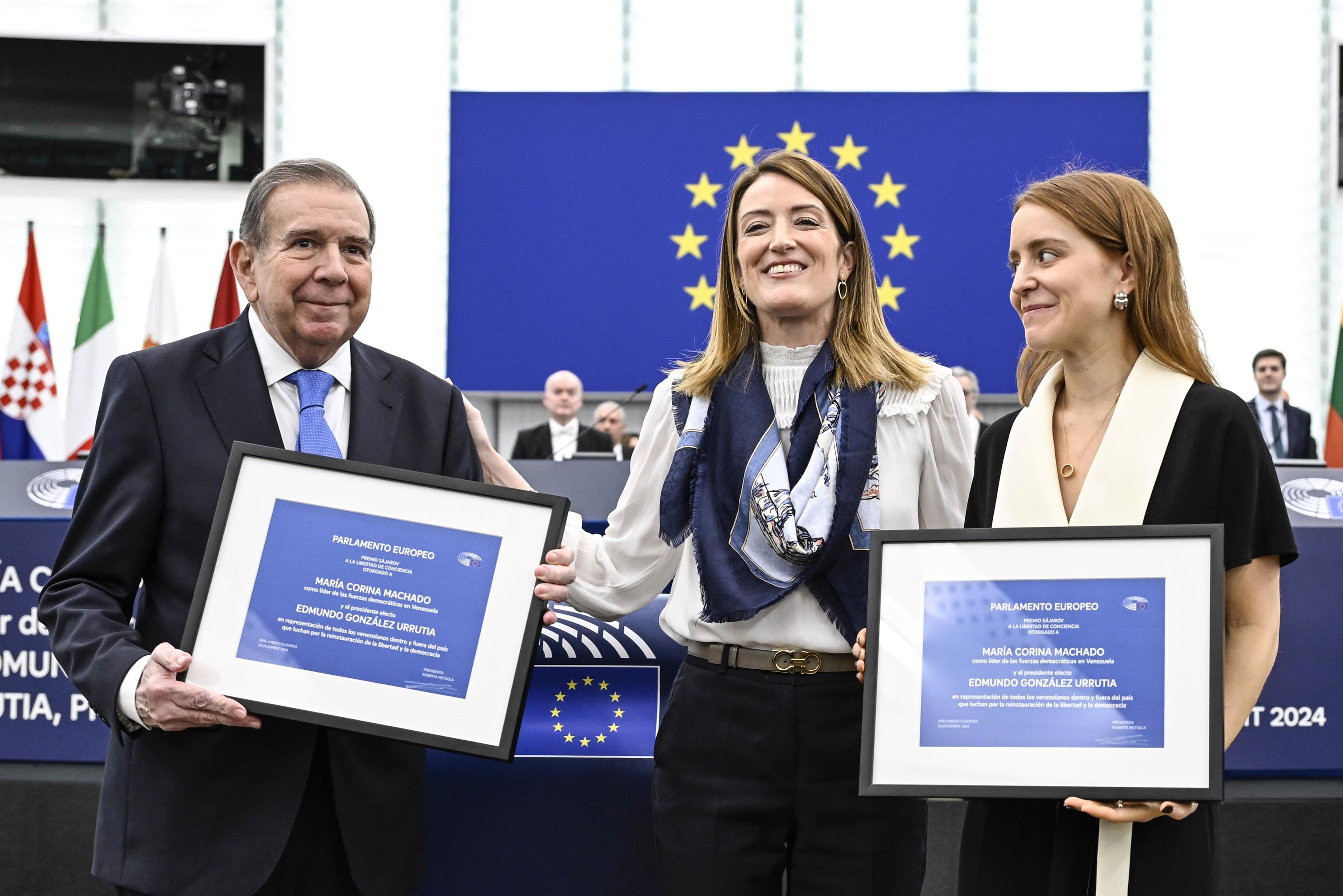 E.Gonzlez and Mara C. Machado's daughter, alongside Roberta Metsola.