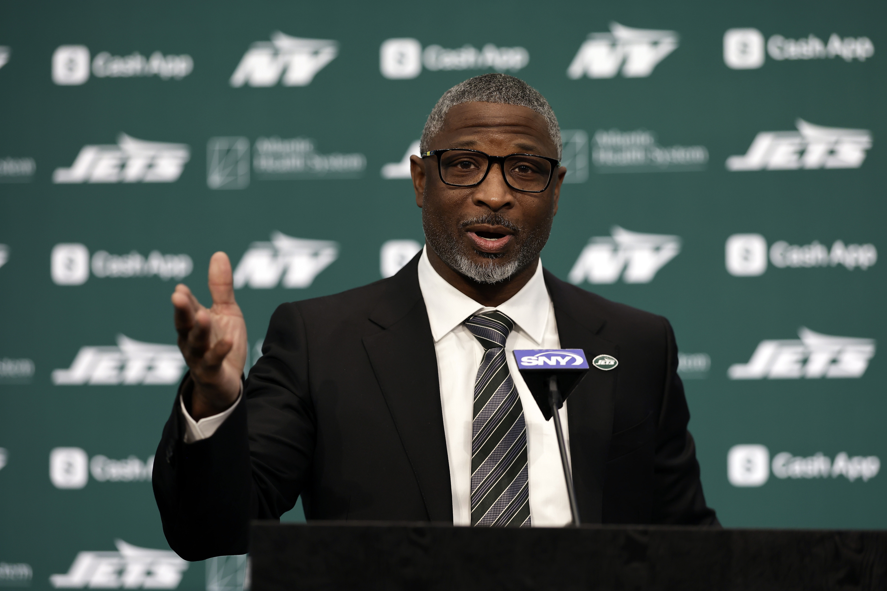 The New York Jets introduce new head coach Aaron Glenn during a press conference.