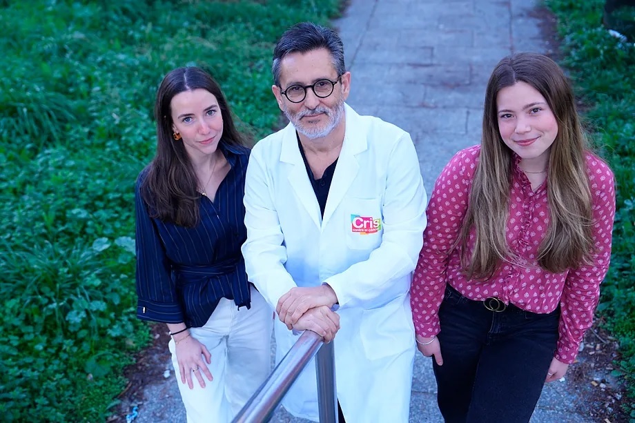 Mara Garca, Julio Mayol, and Blanca Urbelz, responsible for the future AI chatbot for esophageal and colon cancer.