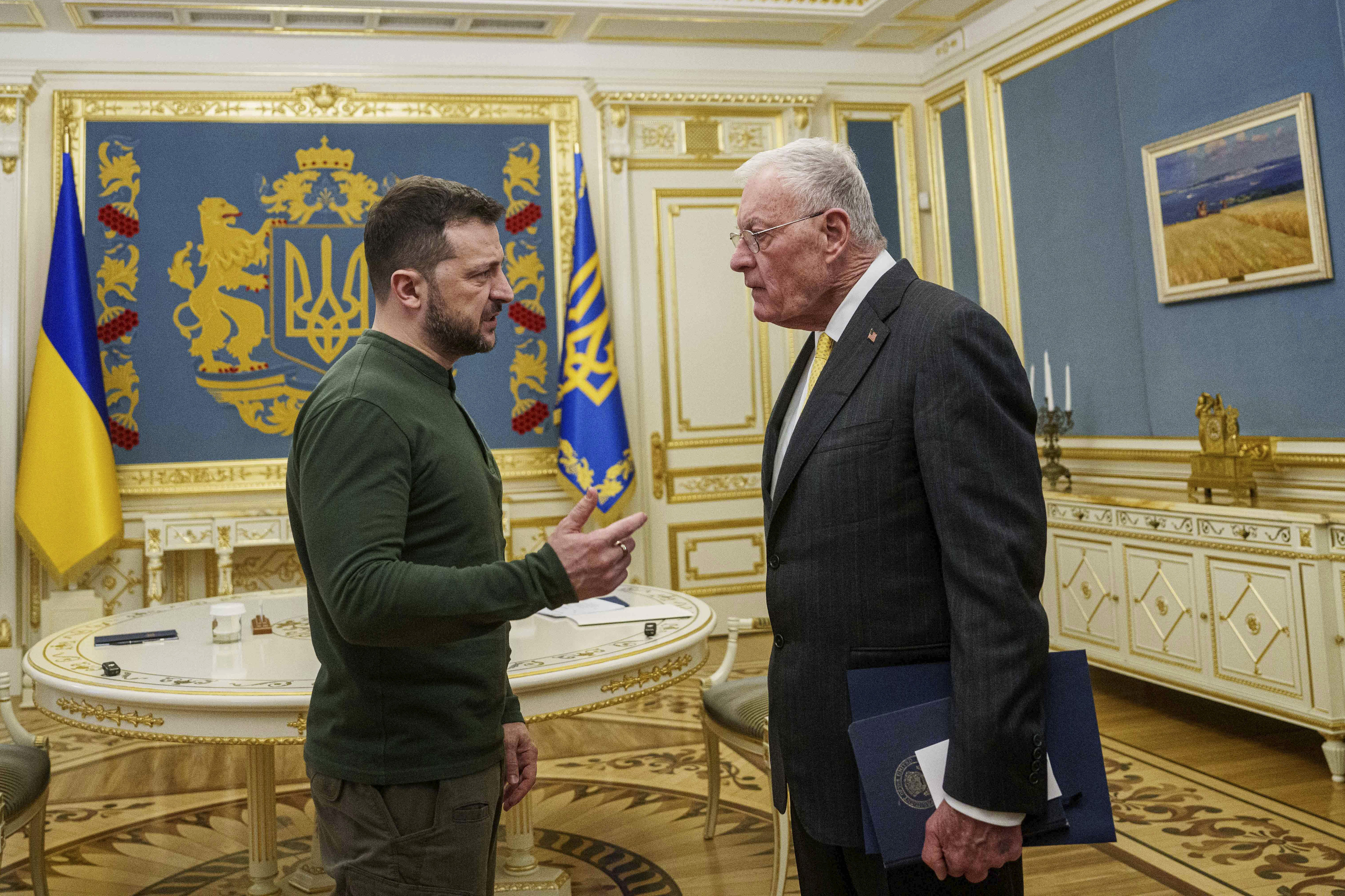 U.S. Special Envoy for Ukraine and Russia Keith Kellogg, right, and Ukraine's President Volodymyr Zelenskyy.