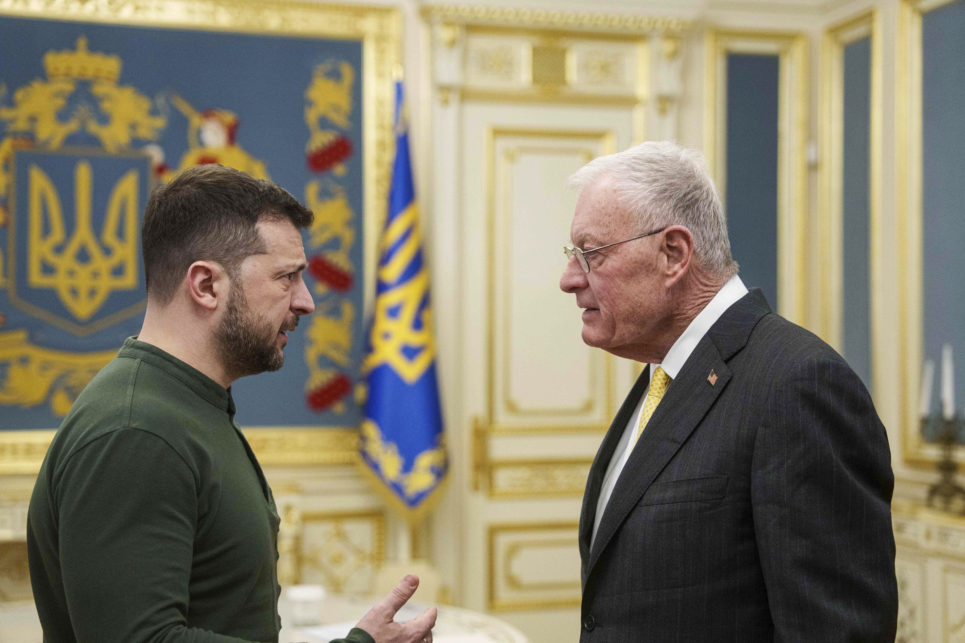 U.S. Special Envoy for Ukraine and Russia Keith Kellogg, left, and Ukraine's President Volodymyr Zelenskyy.