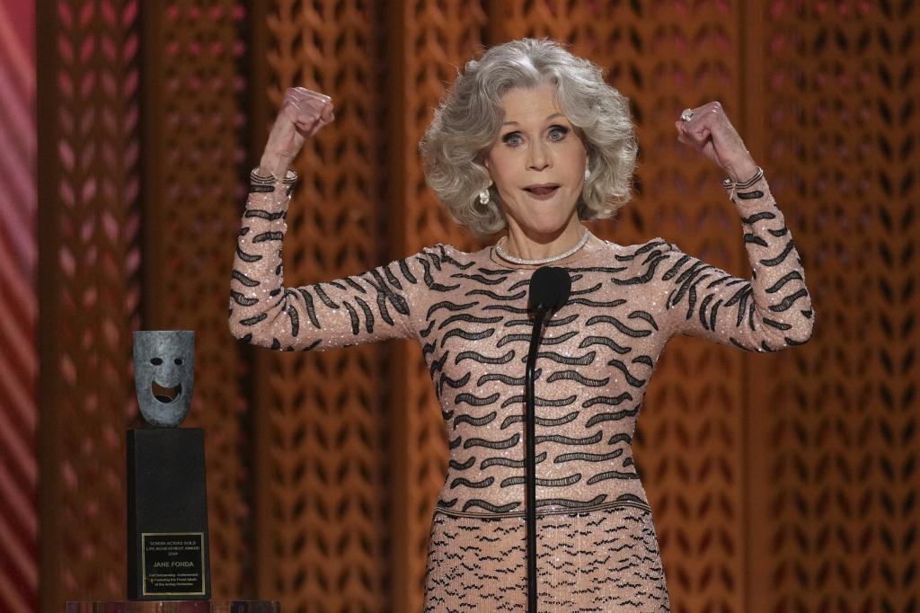 Jane Fonda accepts the lifetime achievement award during the 31st annual Screen Actors Guild Awards