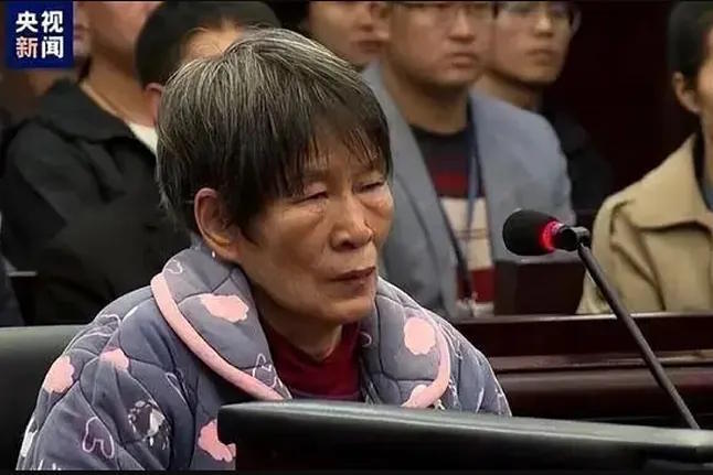 Child trafficker Yu Huaying in the dock.