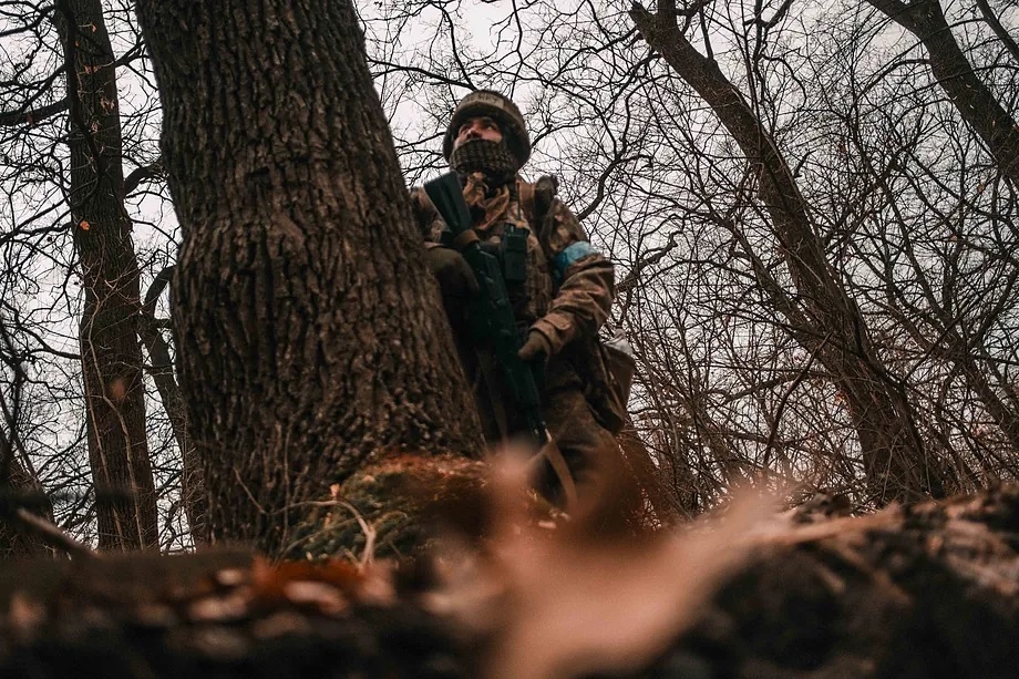 A soldier from the Ukrainian army fights against Russian troops in the Kharkiv region.