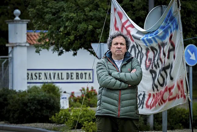 Juanlu Gonzlez, activist of the Bases No Platform, in front of the main entrance to the Rota naval base.