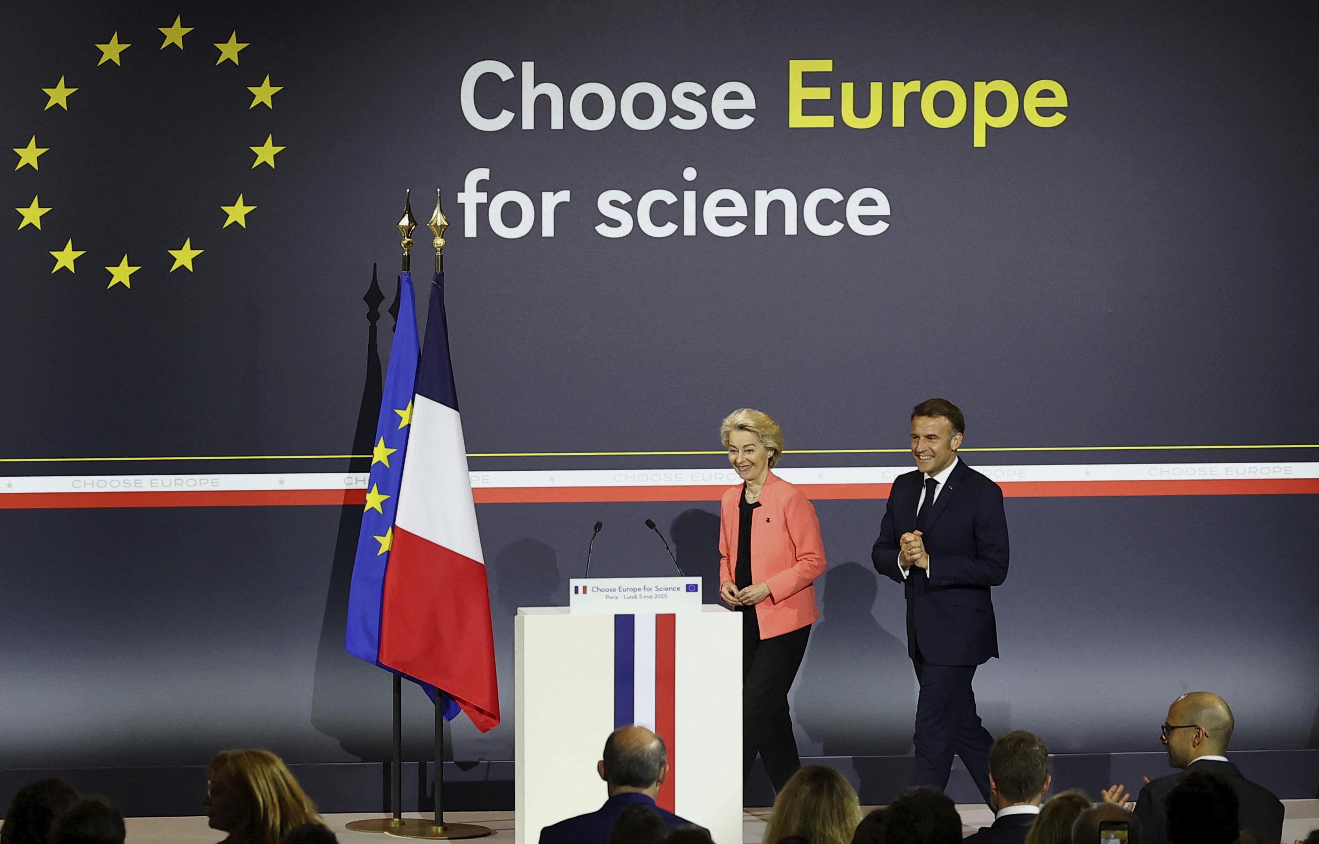 Macron and Ursula Von der Leyen attend the "Choose Europe for Science" event.