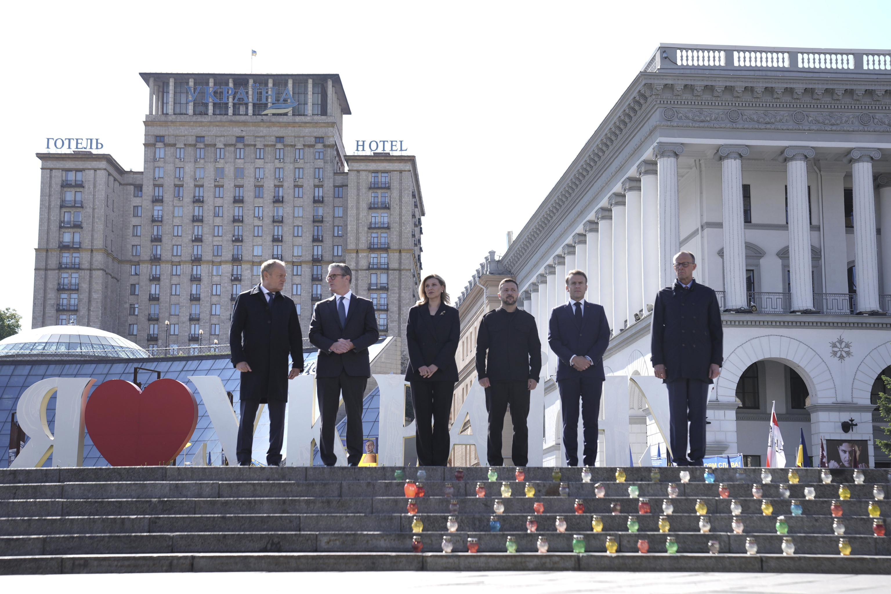 From left, Poland's Prime Minister Donald Tusk, British Prime Minister Keir Starmer, Ukrainian President Volodymyr Zelensky and his wife Olena Zelenska, French President Emanuel Macron and German Chancellor Friedrich Merz.