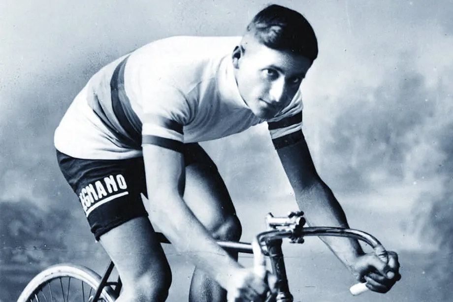 Binda, in the world champion's jersey, winner of five Giros