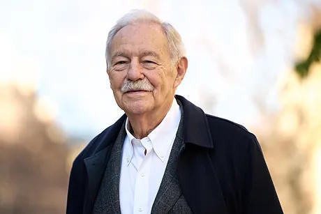 Eduardo Mendoza poses during the presentation of his latest book 'Three Enigmas for the Organization' in 2024.