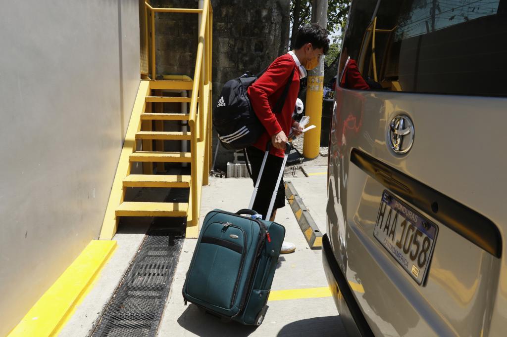 A Honduran migrant who returned voluntarily from the United States