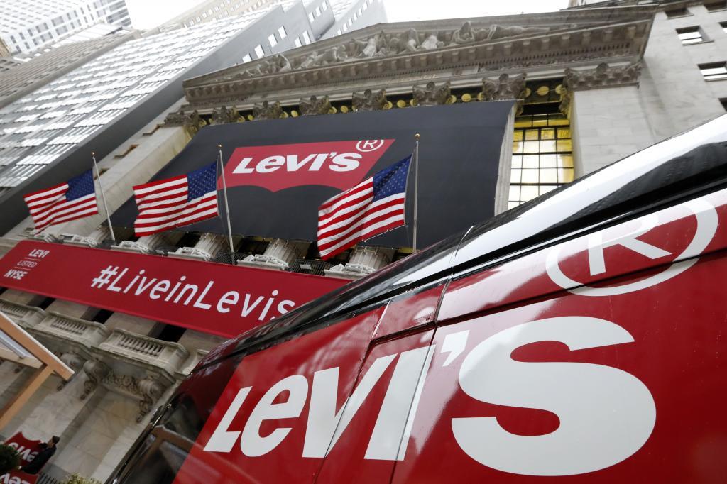 A Levi's banner adorns the facade of the New York Stock Exchange
